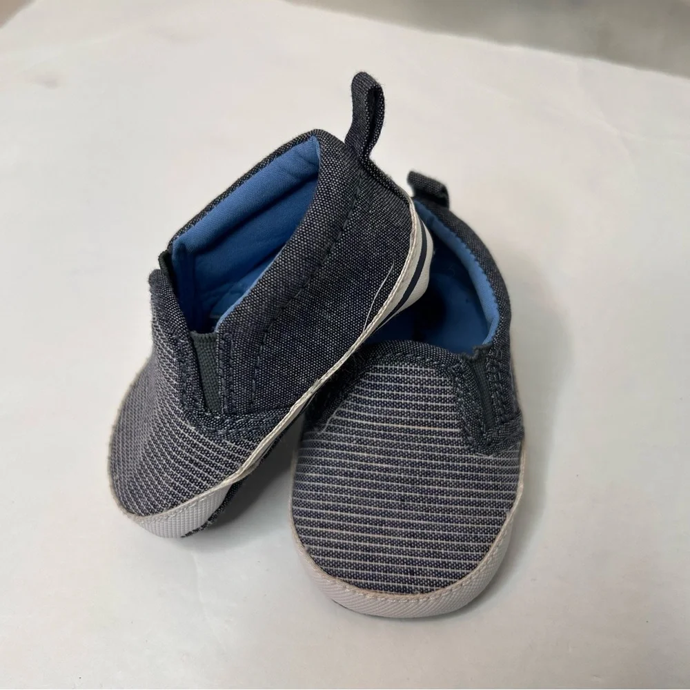 Rising Star Gray Baby Walker Slip-On Shoes Size 3-6 Months
